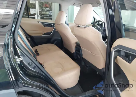 2019 Toyota Rav4 Le z USA, uszkodzony, nr VIN 2T3H1RFV1KW027861